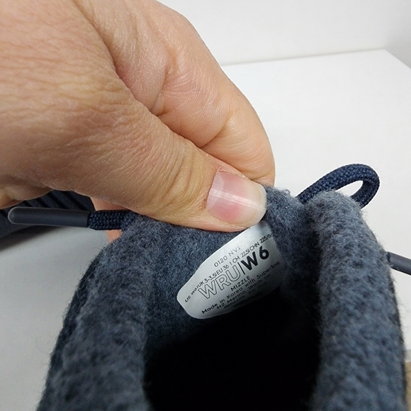 Allbirds Wool Runner Up, Size 6 - Picture 5 of 6